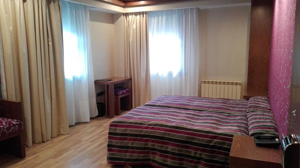 Hotel Los Braseros Burgo Kültér fotó